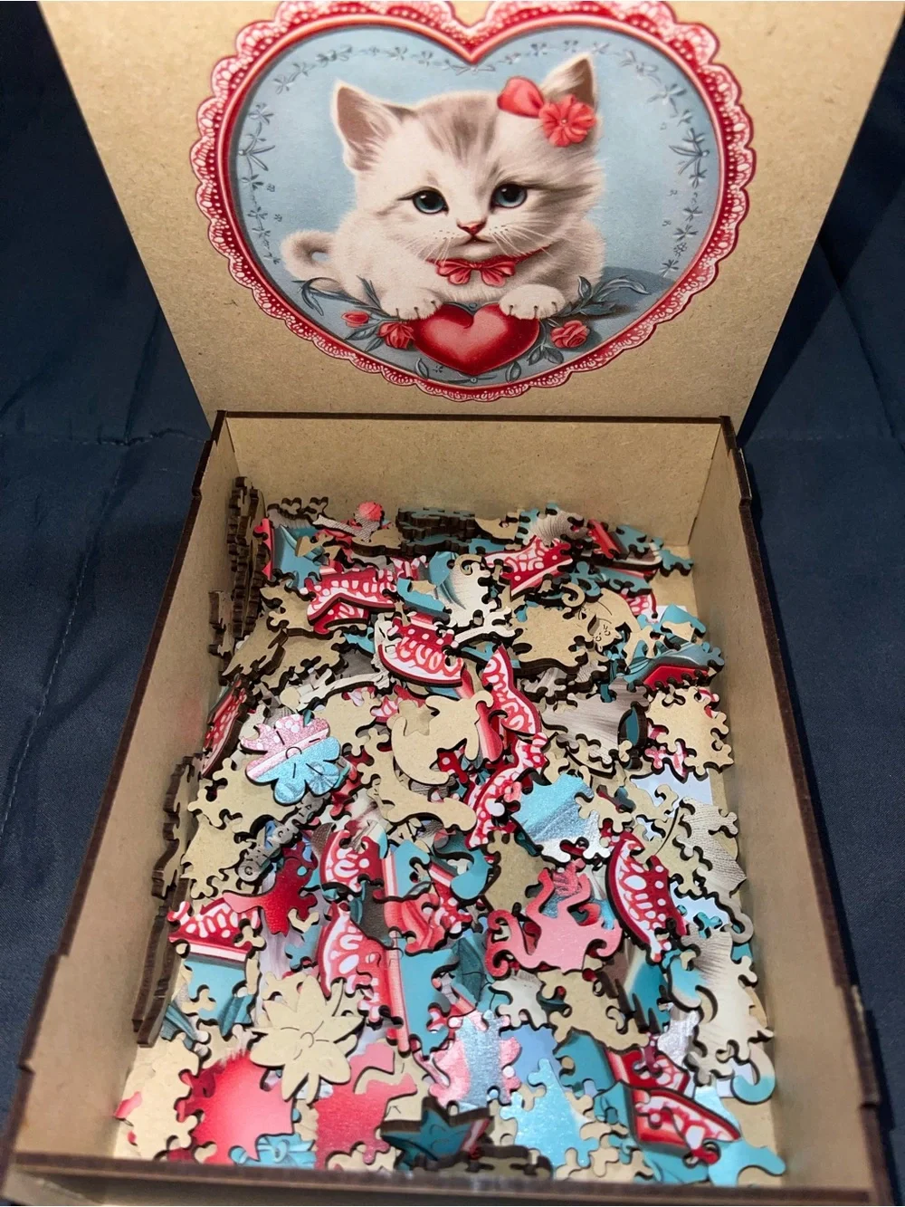 Pink Heart-Shaped Cat Wooden Puzzle - 200 Pieces + Wooden Box